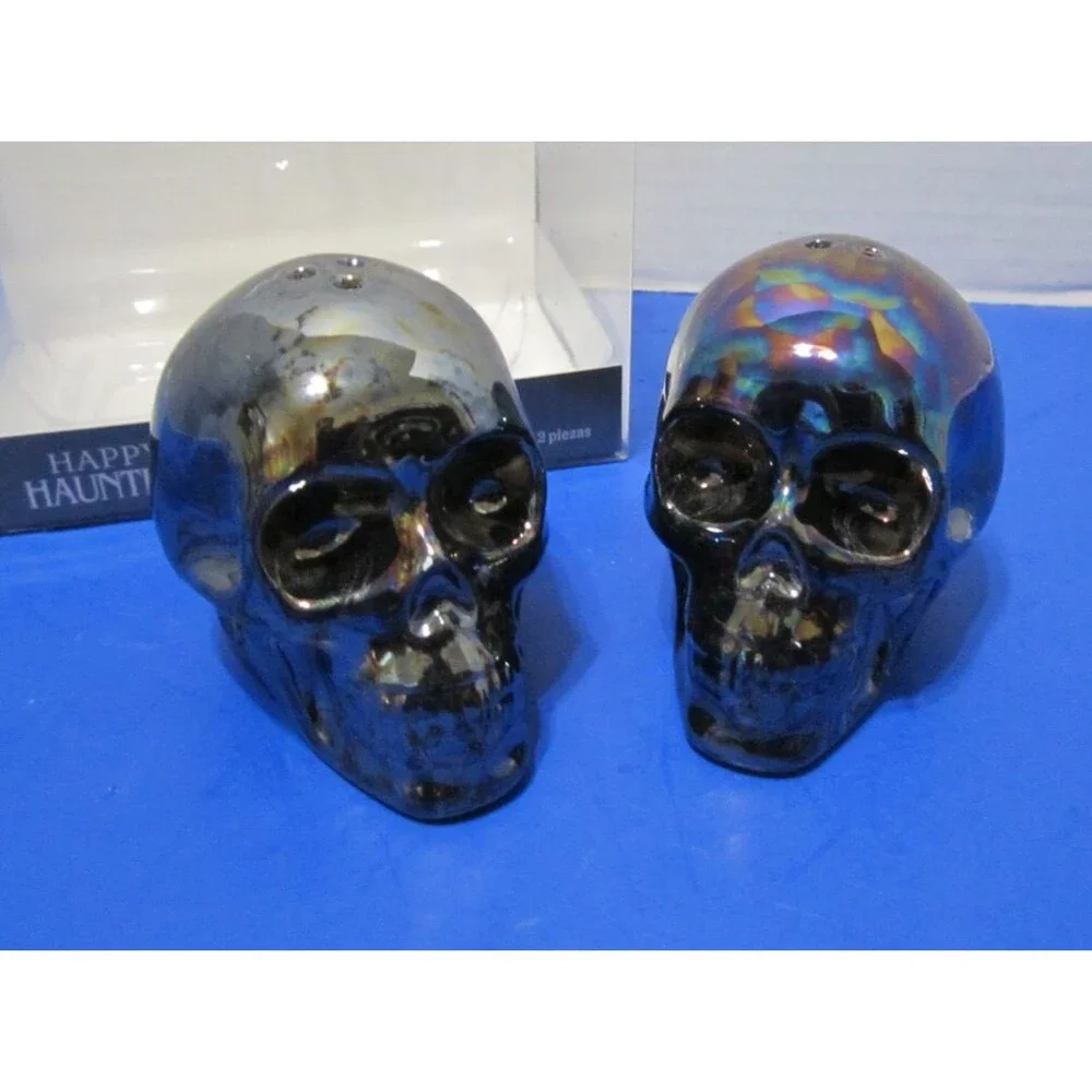 NEW Halloween Skulls Salt & Pepper Shaker Fall Decor  Happy Haunting Ceramic